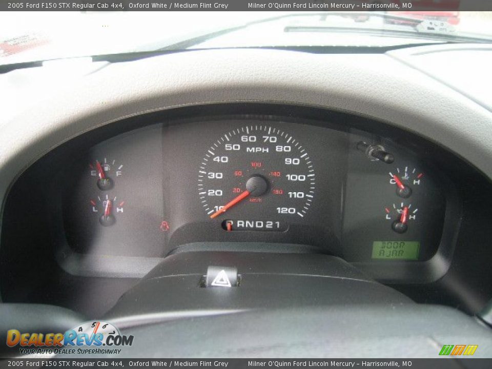 2005 Ford F150 STX Regular Cab 4x4 Oxford White / Medium Flint Grey Photo #20