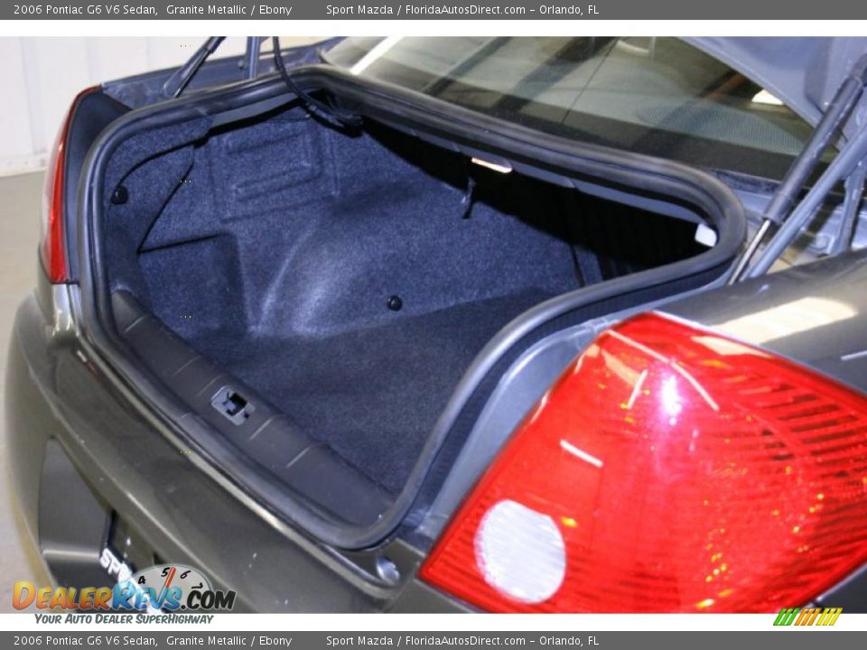 2006 Pontiac G6 V6 Sedan Granite Metallic / Ebony Photo #11