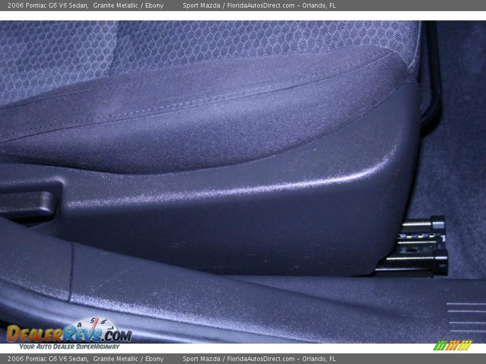 2006 Pontiac G6 V6 Sedan Granite Metallic / Ebony Photo #34