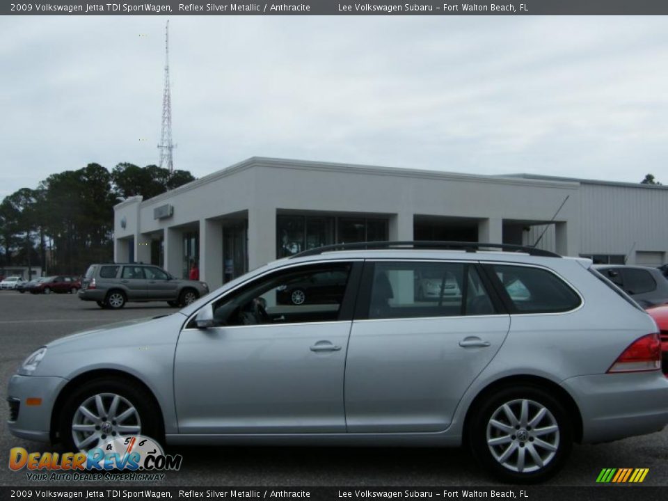 2009 Volkswagen Jetta TDI SportWagen Reflex Silver Metallic / Anthracite Photo #2