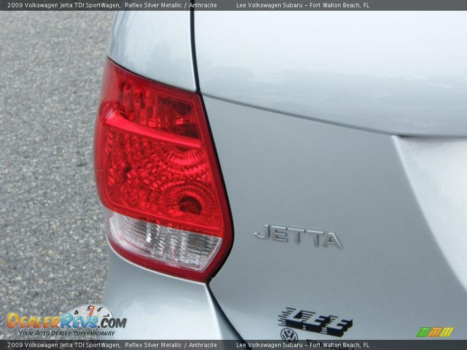 2009 Volkswagen Jetta TDI SportWagen Reflex Silver Metallic / Anthracite Photo #10
