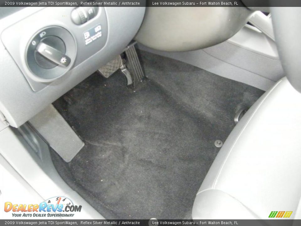 2009 Volkswagen Jetta TDI SportWagen Reflex Silver Metallic / Anthracite Photo #16