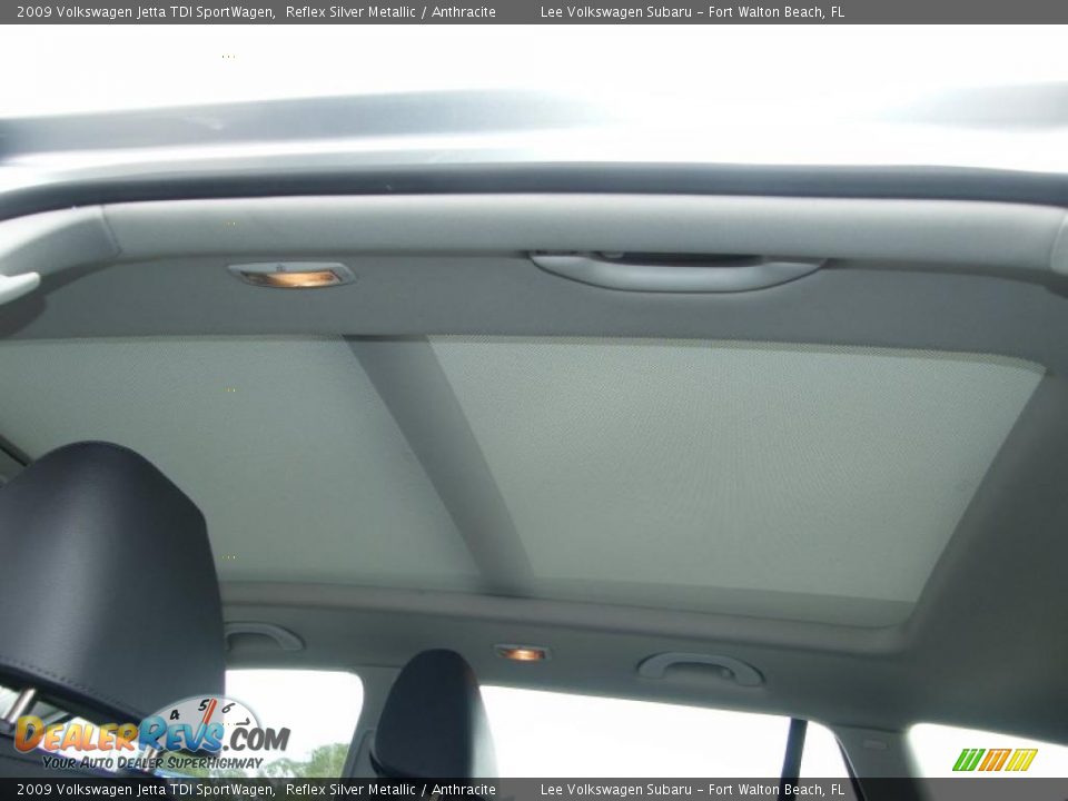 2009 Volkswagen Jetta TDI SportWagen Reflex Silver Metallic / Anthracite Photo #22