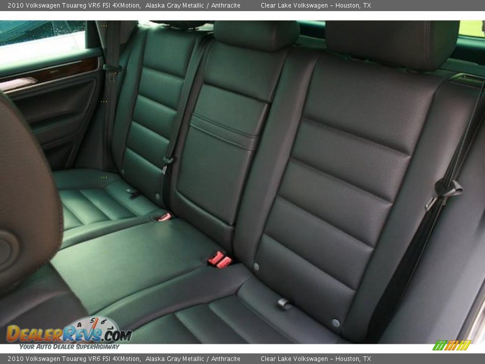 2010 Volkswagen Touareg VR6 FSI 4XMotion Alaska Gray Metallic / Anthracite Photo #17