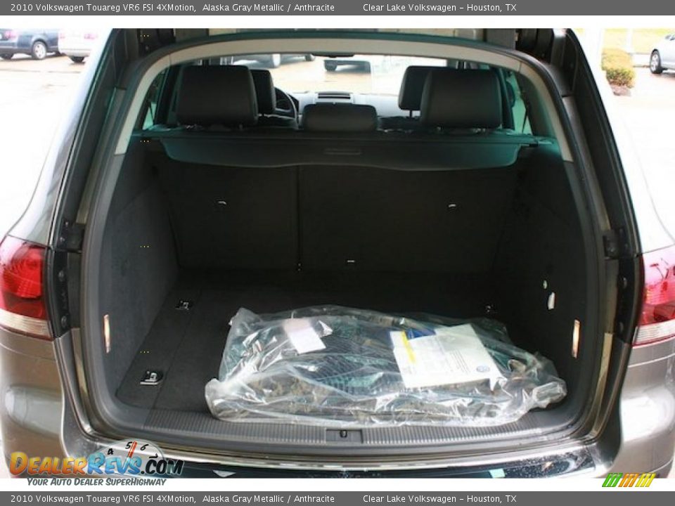 2010 Volkswagen Touareg VR6 FSI 4XMotion Alaska Gray Metallic / Anthracite Photo #18