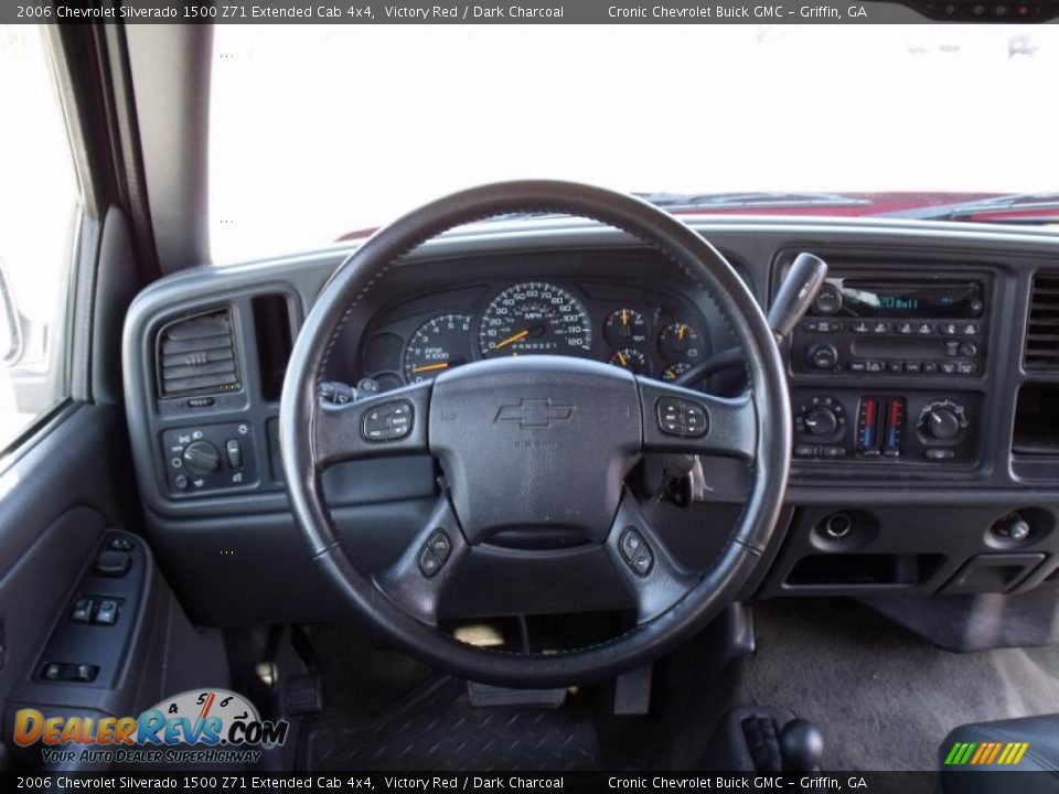 2006 Chevrolet Silverado 1500 Z71 Extended Cab 4x4 Victory Red / Dark Charcoal Photo #10