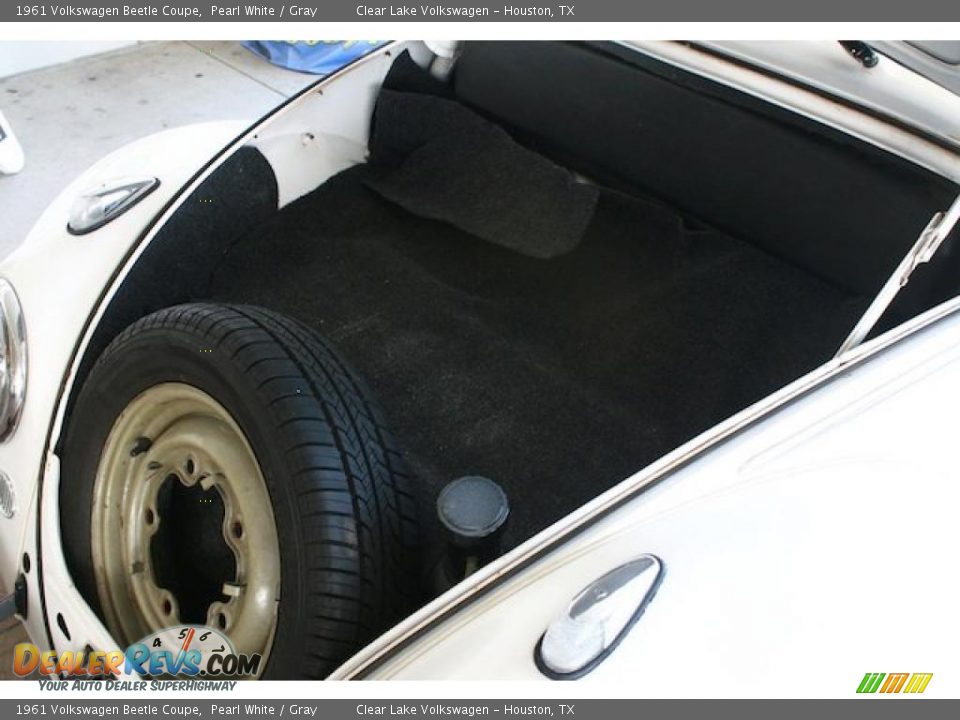 1961 Volkswagen Beetle Coupe Pearl White / Gray Photo #28