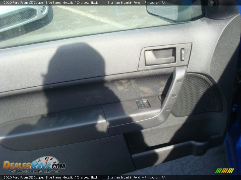 2010 Ford Focus SE Coupe Blue Flame Metallic / Charcoal Black Photo #14