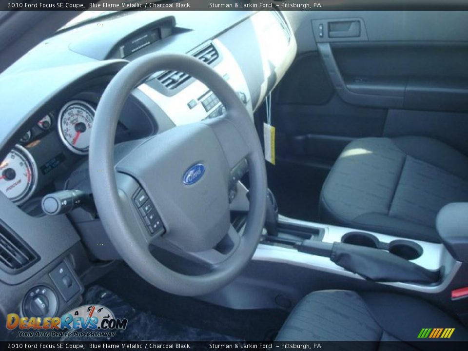 2010 Ford Focus SE Coupe Blue Flame Metallic / Charcoal Black Photo #15