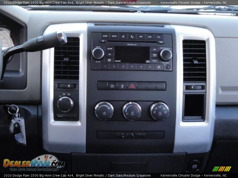 2010 Dodge Ram 1500 Big Horn Crew Cab 4x4 Bright Silver Metallic / Dark Slate/Medium Graystone Photo #18