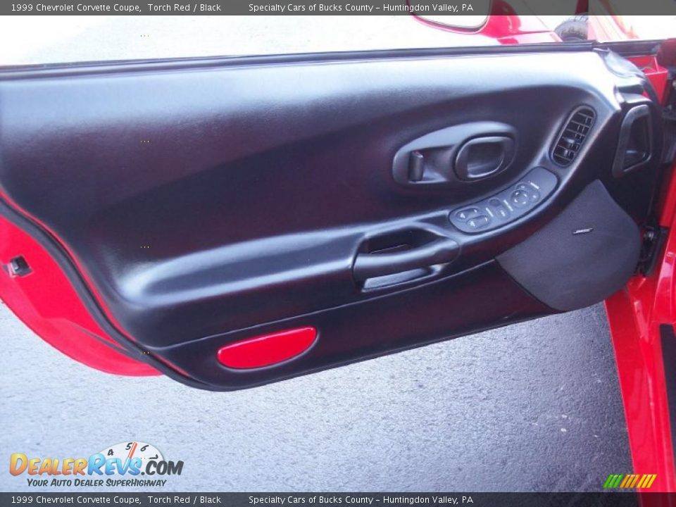 1999 Chevrolet Corvette Coupe Torch Red / Black Photo #33