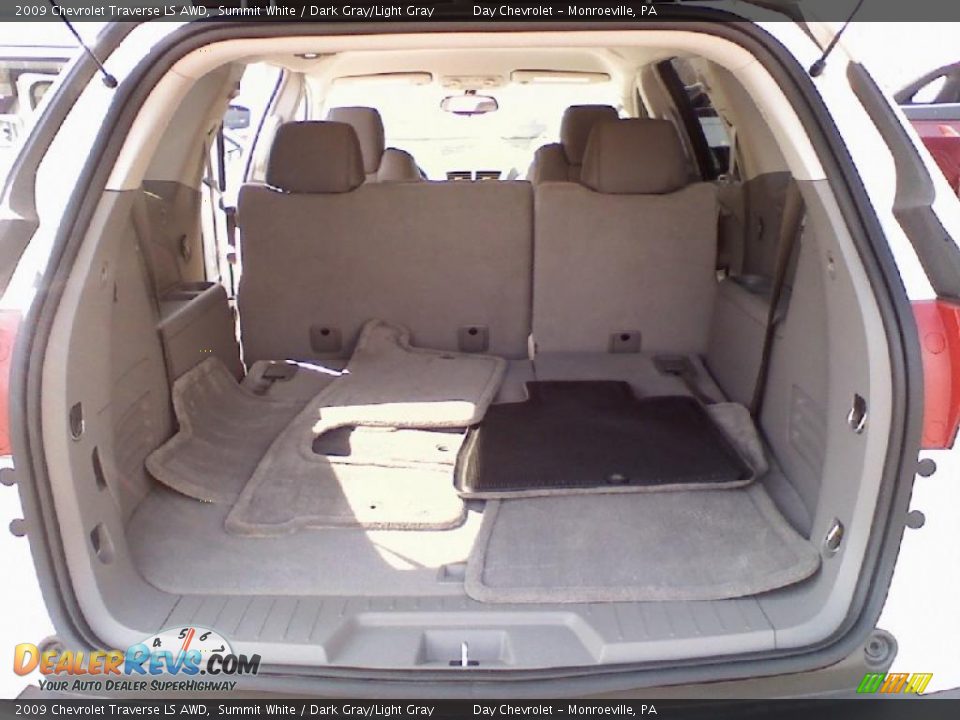 2009 Chevrolet Traverse LS AWD Summit White / Dark Gray/Light Gray Photo #7