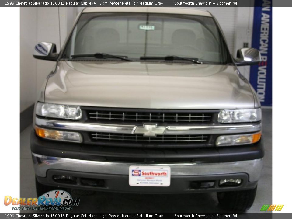 1999 Chevrolet Silverado 1500 LS Regular Cab 4x4 Light Pewter Metallic / Medium Gray Photo #2