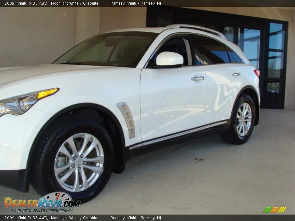 2009 Infiniti FX 35 AWD Moonlight White / Graphite Photo #3