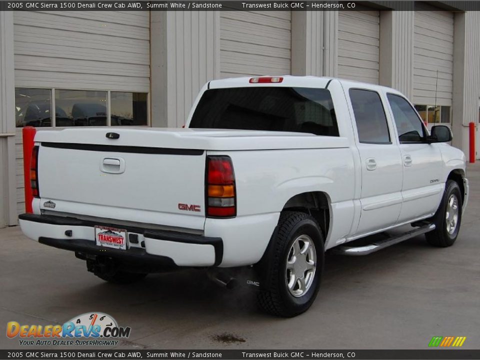 2005 GMC Sierra 1500 Denali Crew Cab AWD Summit White / Sandstone Photo #7