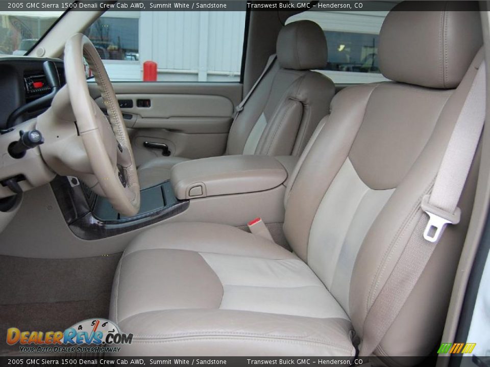 2005 GMC Sierra 1500 Denali Crew Cab AWD Summit White / Sandstone Photo #14