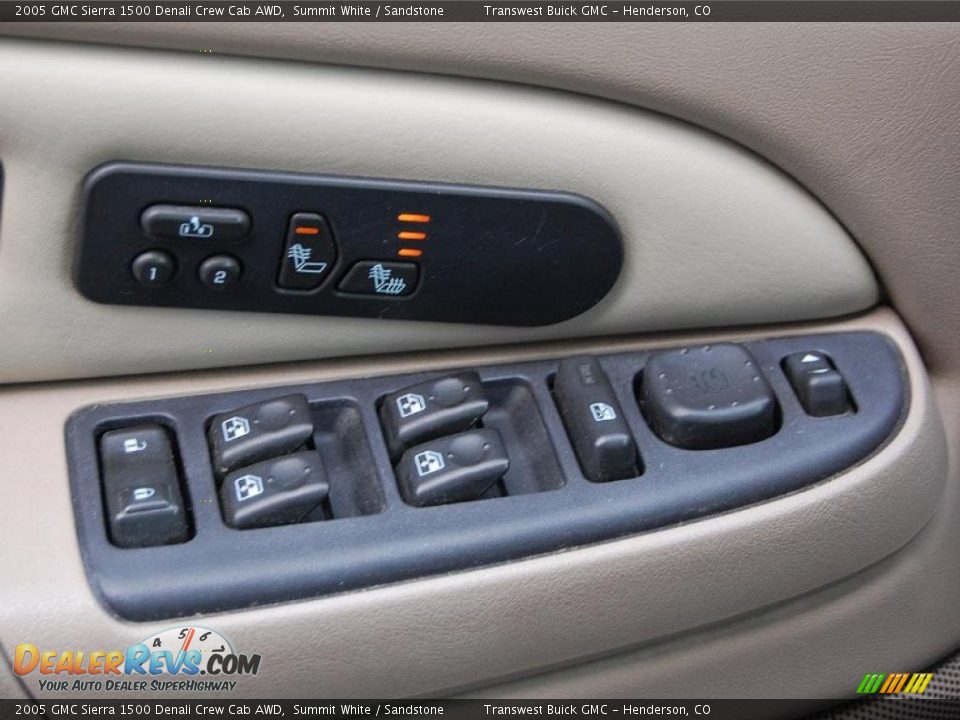 2005 GMC Sierra 1500 Denali Crew Cab AWD Summit White / Sandstone Photo #22