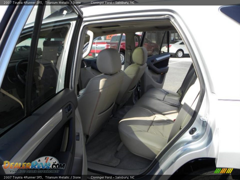 2007 Toyota 4Runner SR5 Titanium Metallic / Stone Photo #9