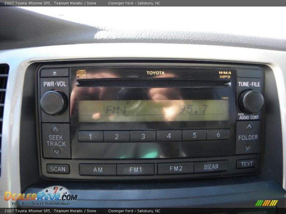 2007 Toyota 4Runner SR5 Titanium Metallic / Stone Photo #21