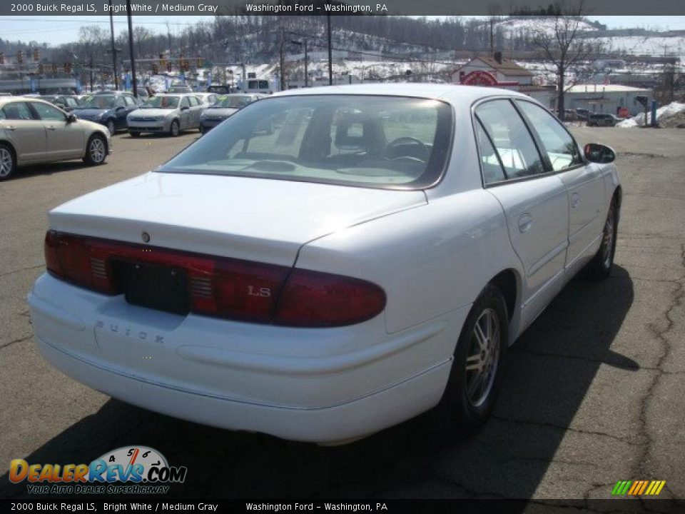2000 Buick Regal LS Bright White / Medium Gray Photo #4