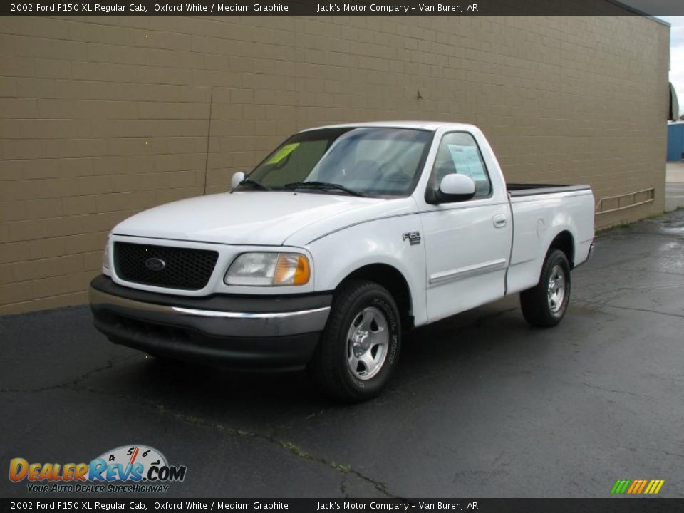 2002 Ford F150 XL Regular Cab Oxford White / Medium Graphite Photo #2