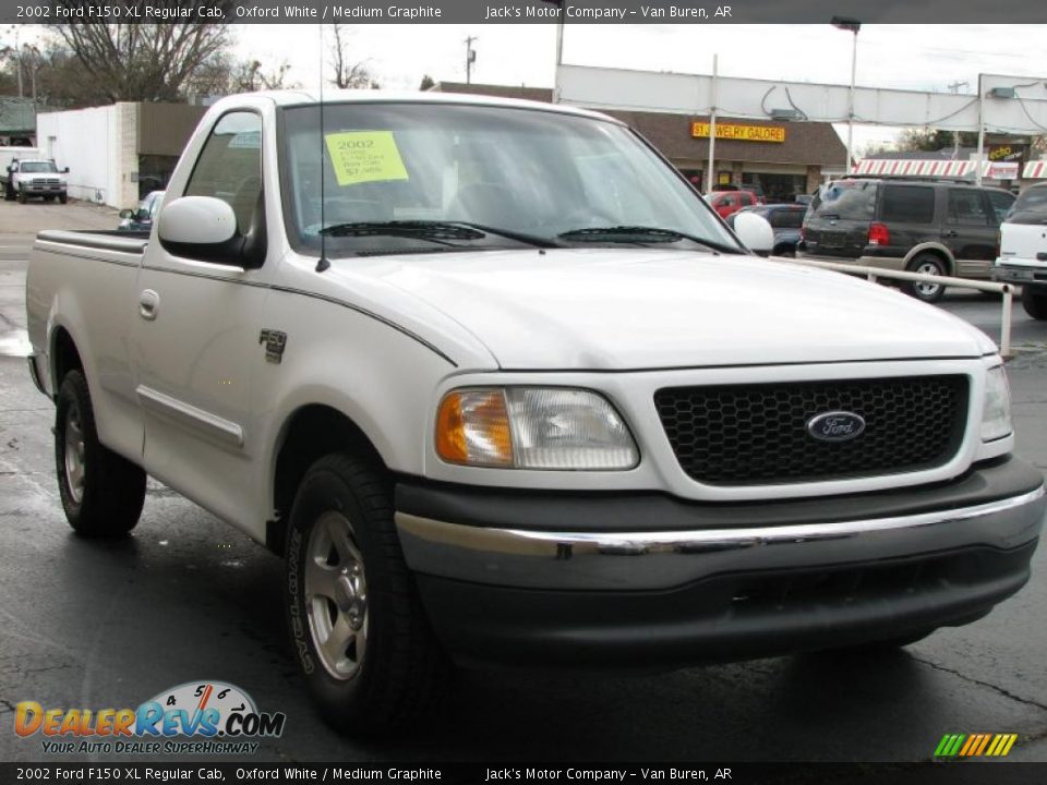 2002 Ford F150 XL Regular Cab Oxford White / Medium Graphite Photo #4