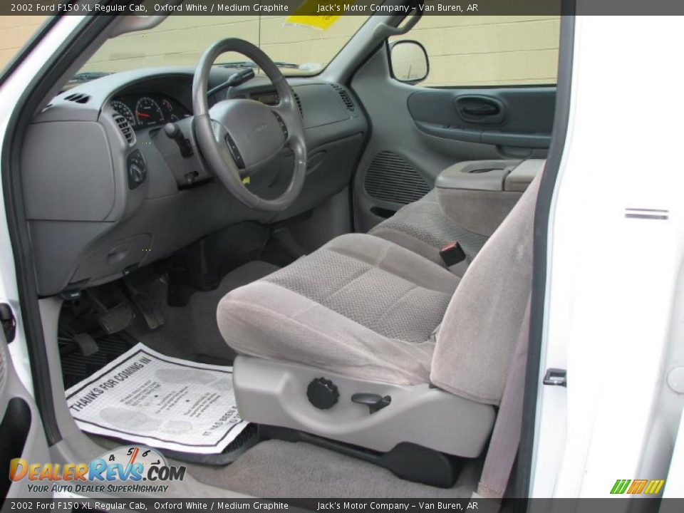 2002 Ford F150 XL Regular Cab Oxford White / Medium Graphite Photo #5