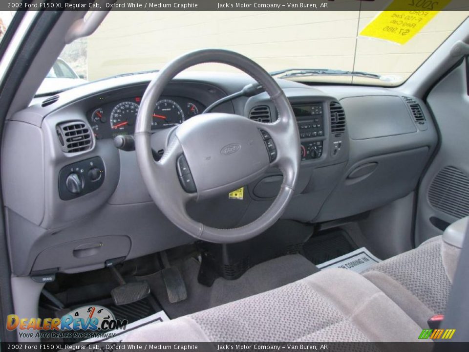 2002 Ford F150 XL Regular Cab Oxford White / Medium Graphite Photo #6