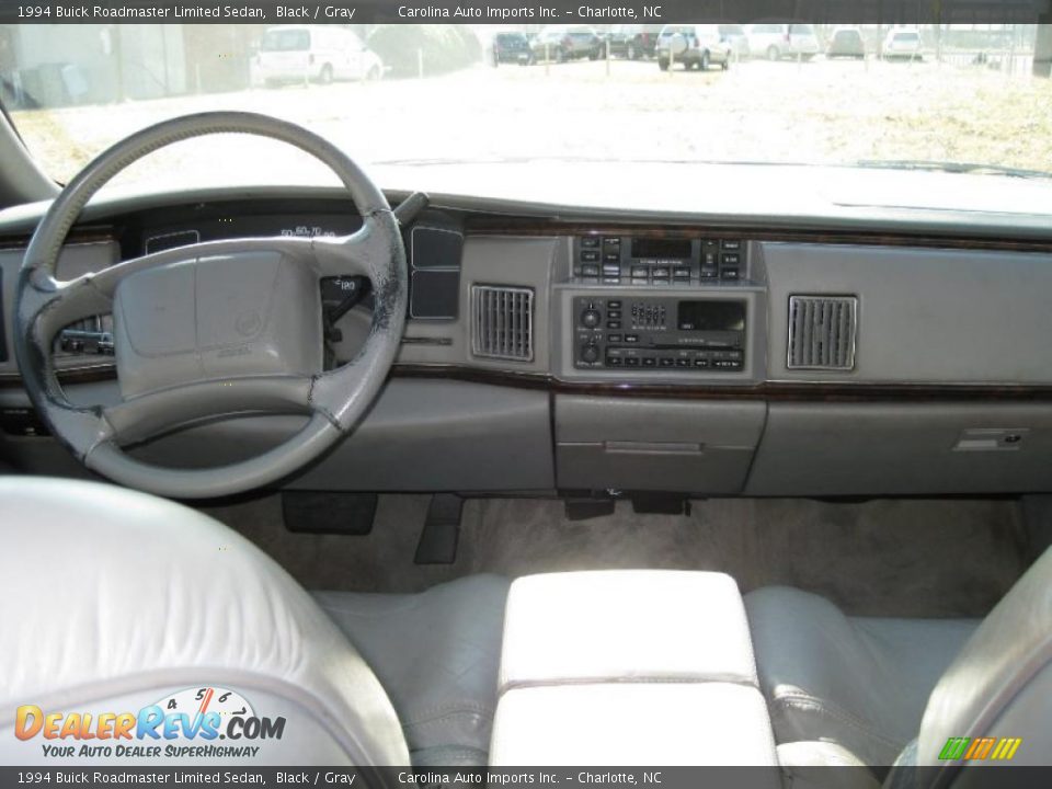 1994 Buick Roadmaster Limited Sedan Black / Gray Photo #11