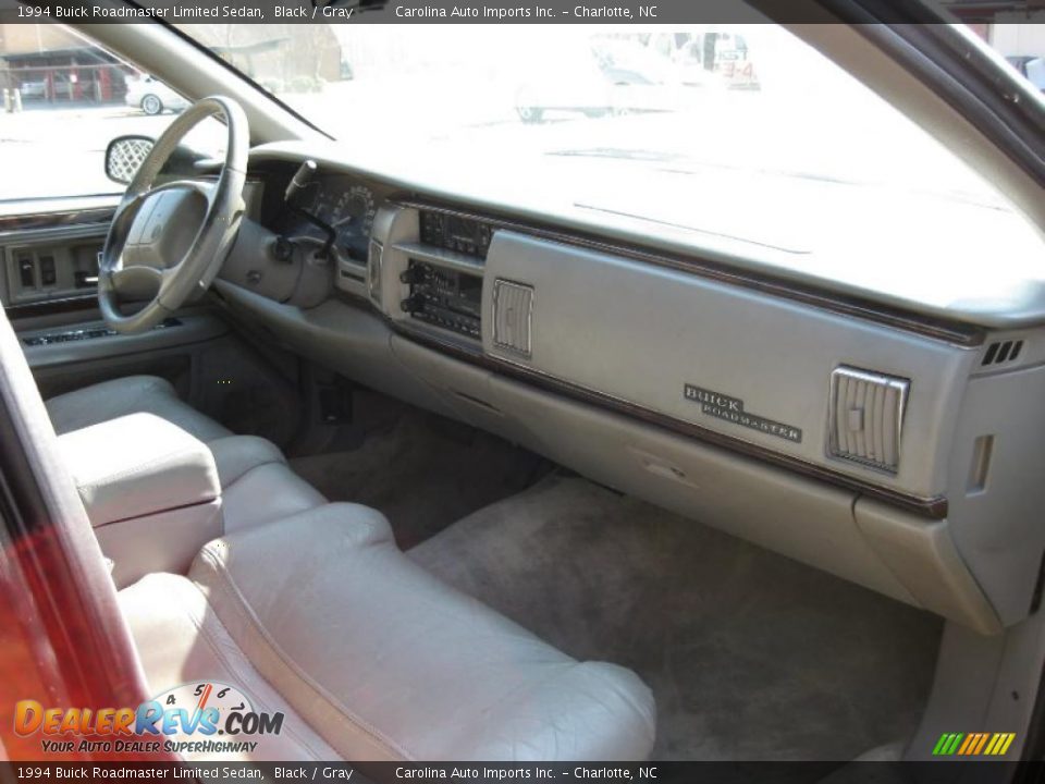 1994 Buick Roadmaster Limited Sedan Black / Gray Photo #19