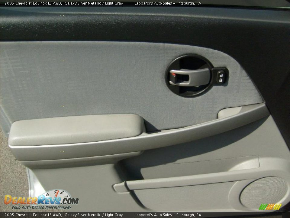 2005 Chevrolet Equinox LS AWD Galaxy Silver Metallic / Light Gray Photo #10