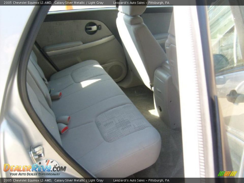 2005 Chevrolet Equinox LS AWD Galaxy Silver Metallic / Light Gray Photo #11