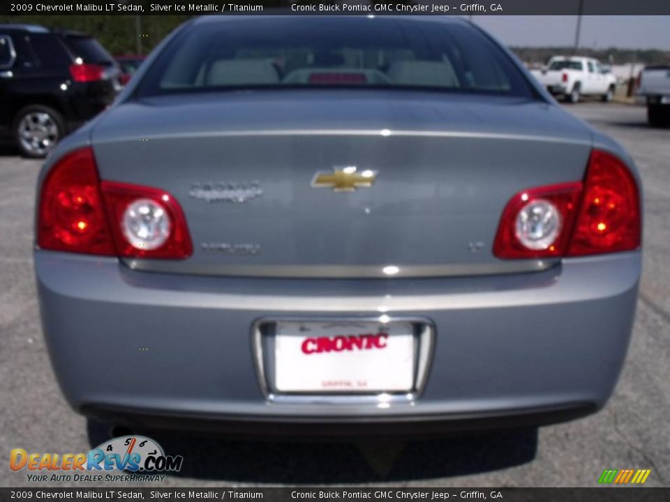 2009 Chevrolet Malibu LT Sedan Silver Ice Metallic / Titanium Photo #7