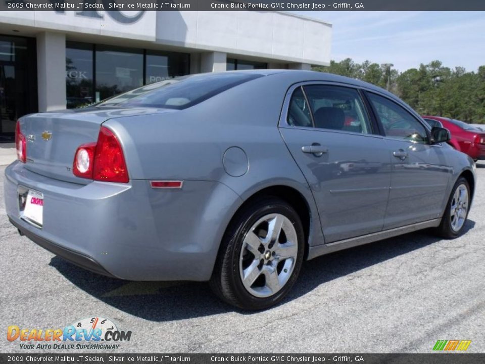 2009 Chevrolet Malibu LT Sedan Silver Ice Metallic / Titanium Photo #8