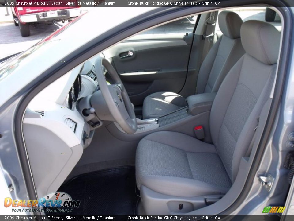 2009 Chevrolet Malibu LT Sedan Silver Ice Metallic / Titanium Photo #10