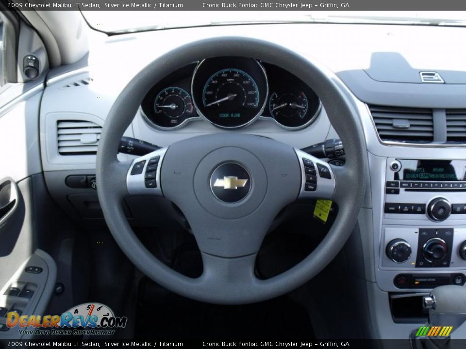 2009 Chevrolet Malibu LT Sedan Silver Ice Metallic / Titanium Photo #18