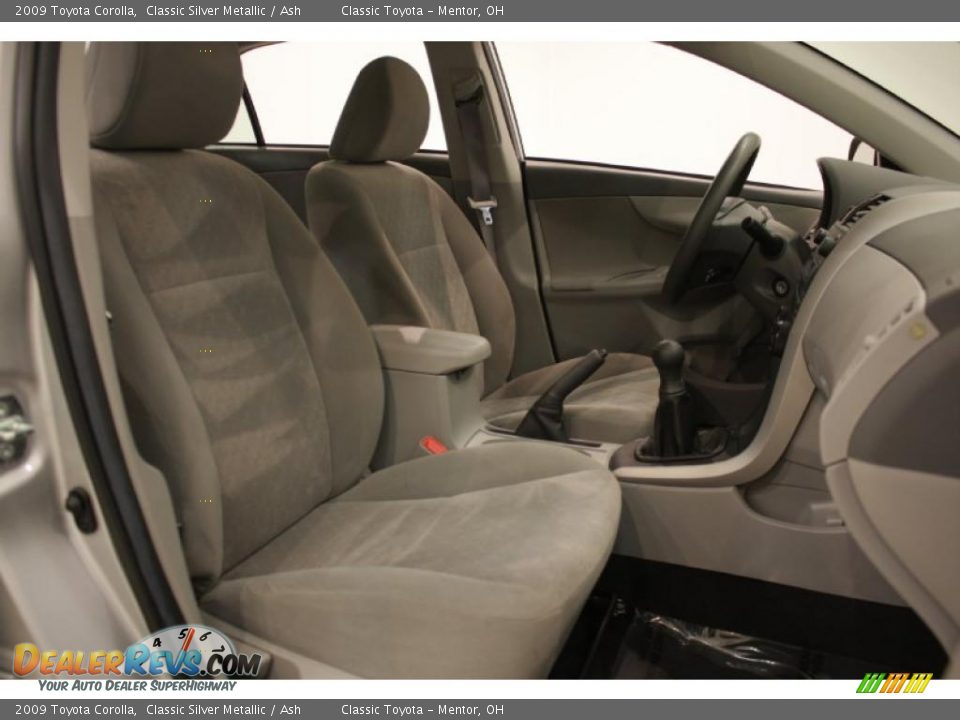 2009 Toyota Corolla Classic Silver Metallic / Ash Photo #16
