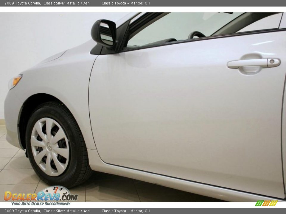 2009 Toyota Corolla Classic Silver Metallic / Ash Photo #22