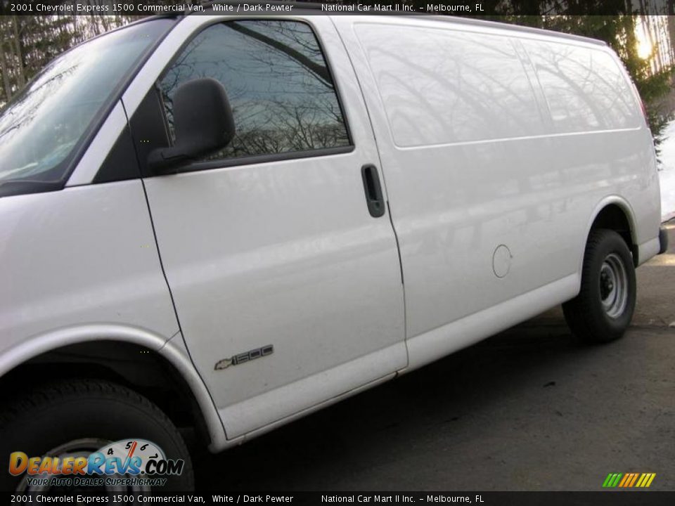 2001 Chevrolet Express 1500 Commercial Van White / Dark Pewter Photo #6
