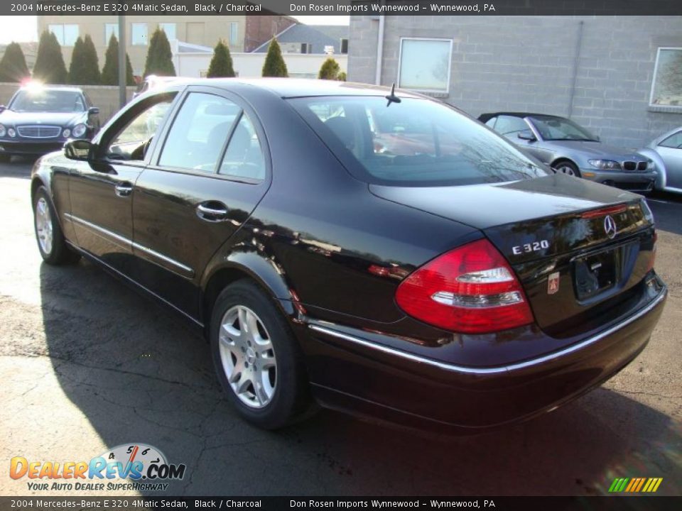 2004 Mercedes-Benz E 320 4Matic Sedan Black / Charcoal Photo #9