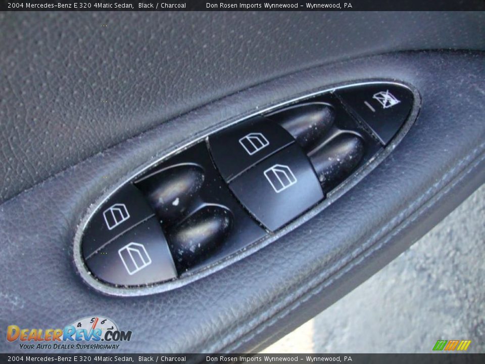 2004 Mercedes-Benz E 320 4Matic Sedan Black / Charcoal Photo #15