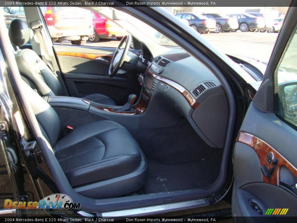2004 Mercedes-Benz E 320 4Matic Sedan Black / Charcoal Photo #19