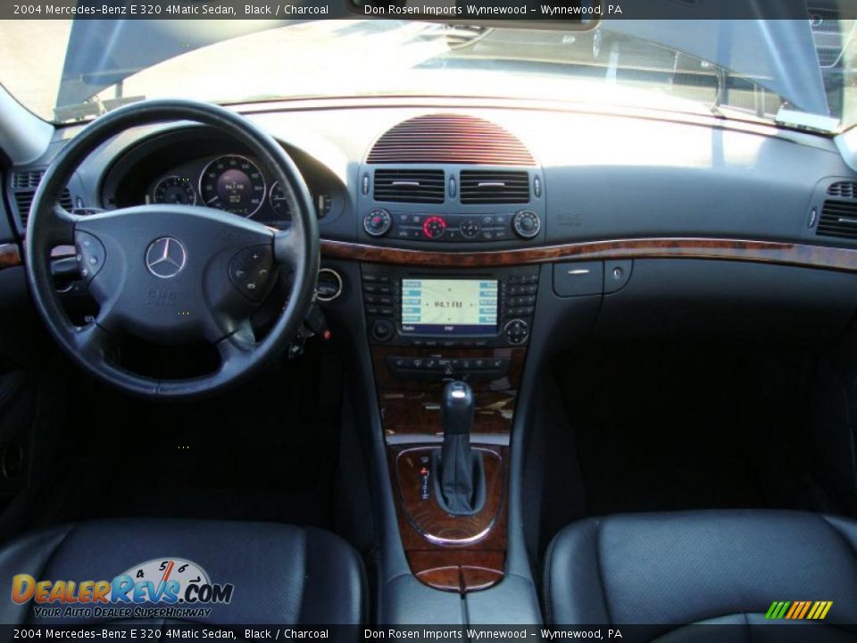 2004 Mercedes-Benz E 320 4Matic Sedan Black / Charcoal Photo #29