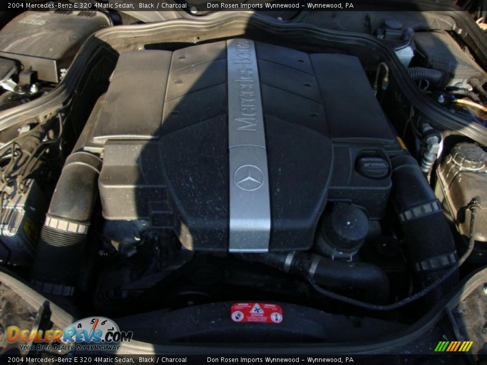 2004 Mercedes-Benz E 320 4Matic Sedan Black / Charcoal Photo #33