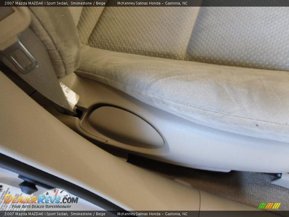 2007 Mazda MAZDA6 i Sport Sedan Smokestone / Beige Photo #20