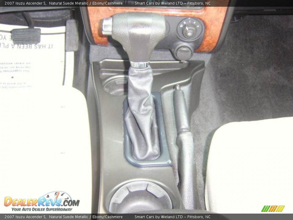 2007 Isuzu Ascender S Natural Suede Metallic / Ebony/Cashmere Photo #16