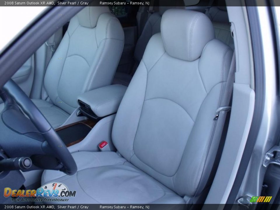 2008 Saturn Outlook XR AWD Silver Pearl / Gray Photo #8