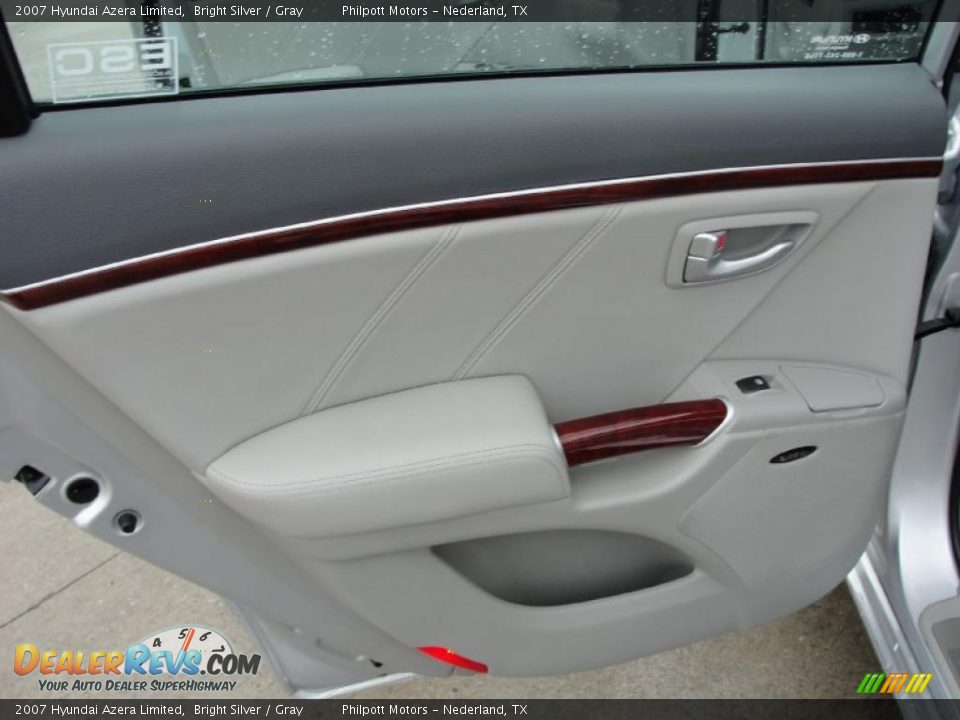 2007 Hyundai Azera Limited Bright Silver / Gray Photo #32
