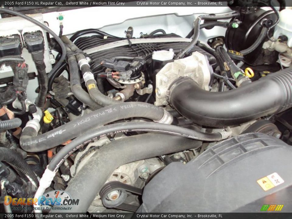 2005 Ford F150 XL Regular Cab Oxford White / Medium Flint Grey Photo #14