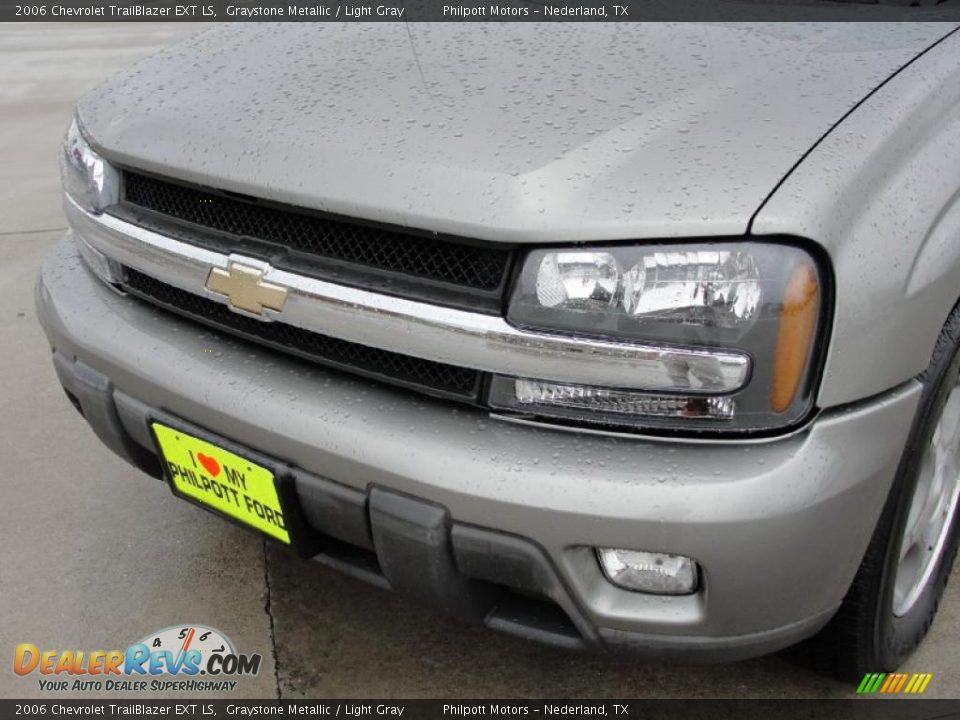 2006 Chevrolet TrailBlazer EXT LS Graystone Metallic / Light Gray Photo #12